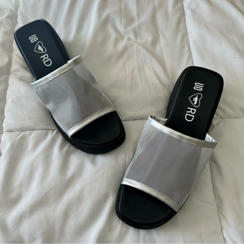 ROCKET DOG SILVER LENNOX MESH SANDALS
